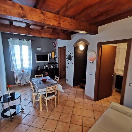 Apartment In The City Center With Self Check-In Parma Buitenkant foto