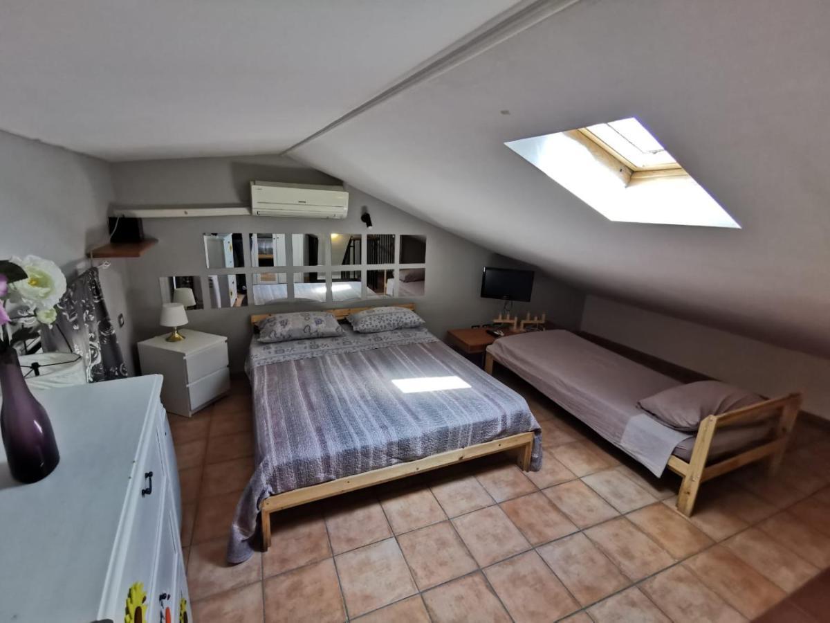 Apartment In The City Center With Self Check-In Parma Buitenkant foto